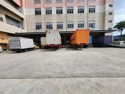 Warehouse at Tuas Ave 6m ceiling 20kn 3 cargo lift low psf (D22), Warehouse #428012051